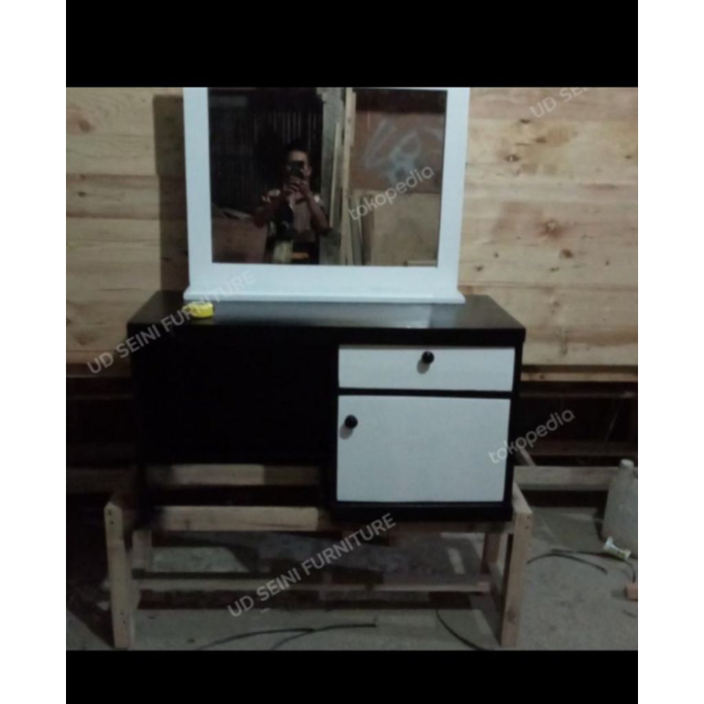 meja rias meja minimalis jati Belanda