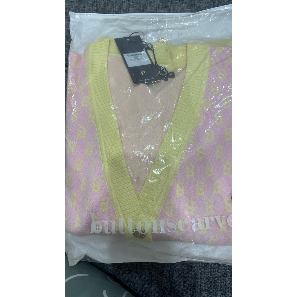 bimu knit top buttonscarves new