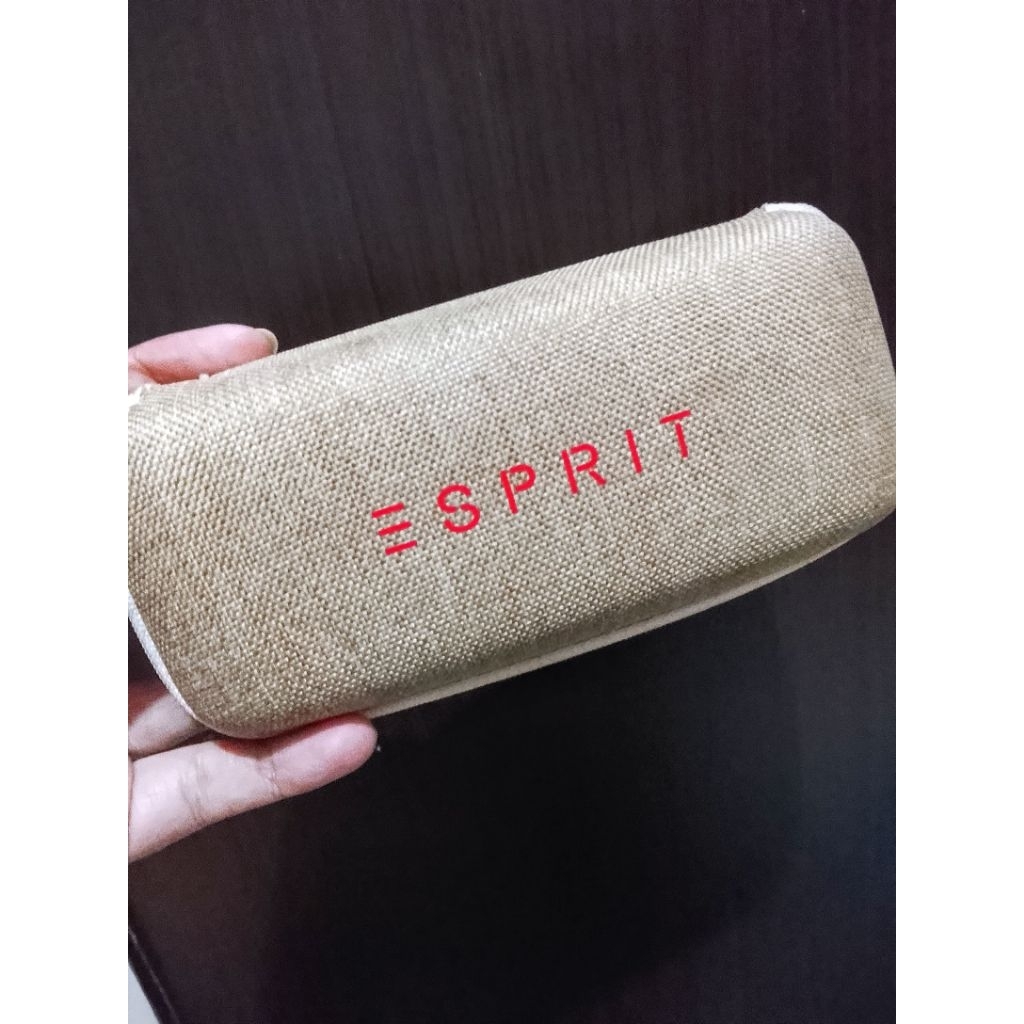 Tempat kacamata ESPRIT