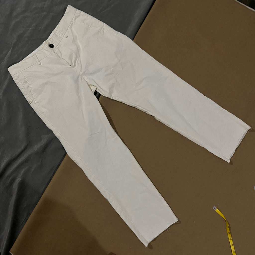 Celana Chino Cream terang second original