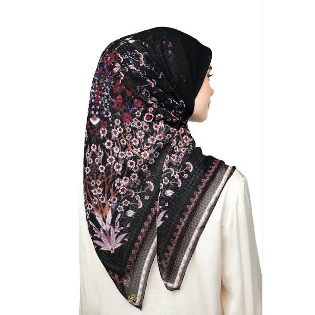 Nada Puspita Viola Iznik Warehouse Sale 2025