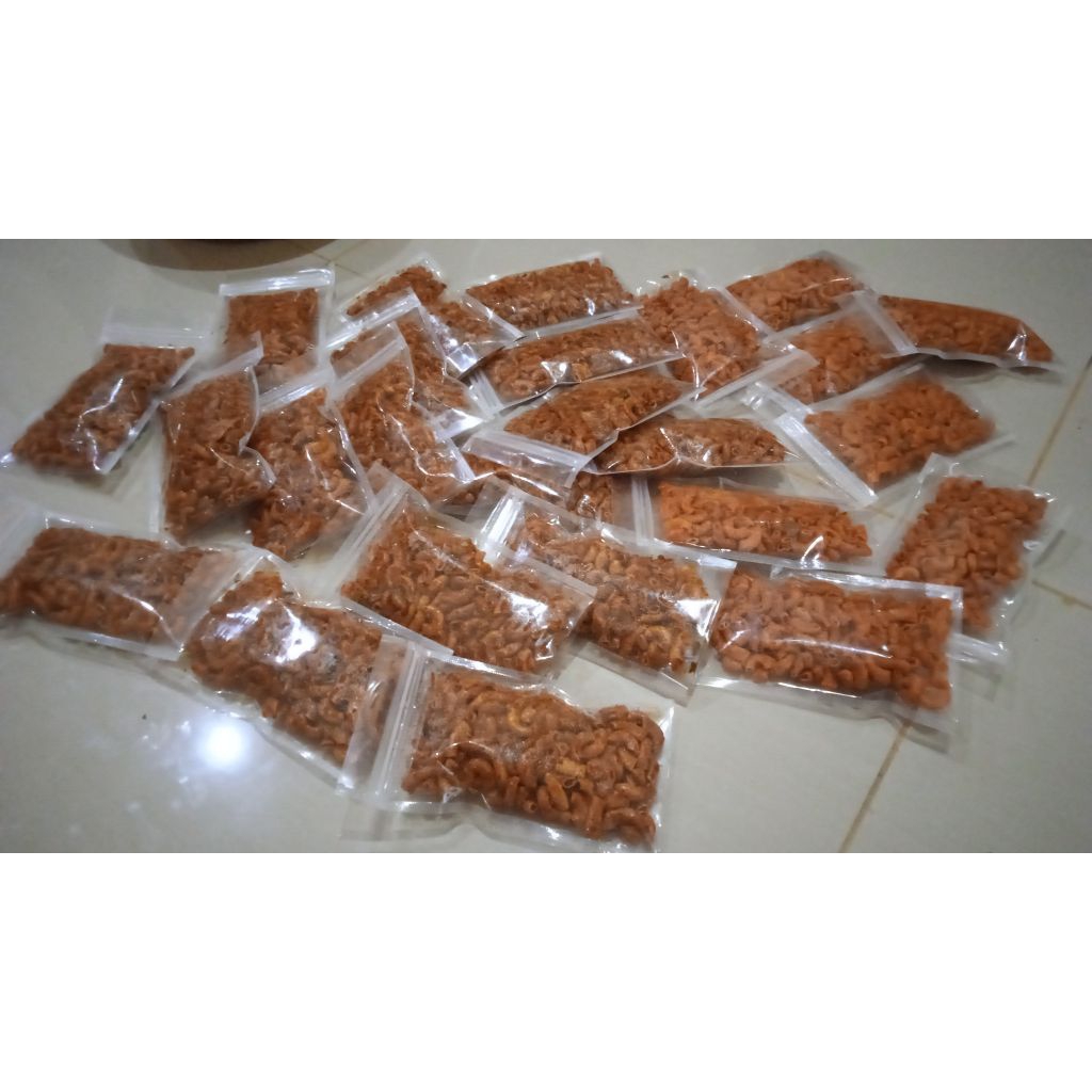 

Makaroni pedas daun jeruk dan balado 100gr