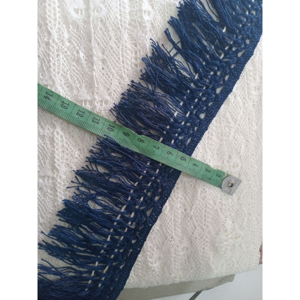 renda rumbai warna biru tua meteran