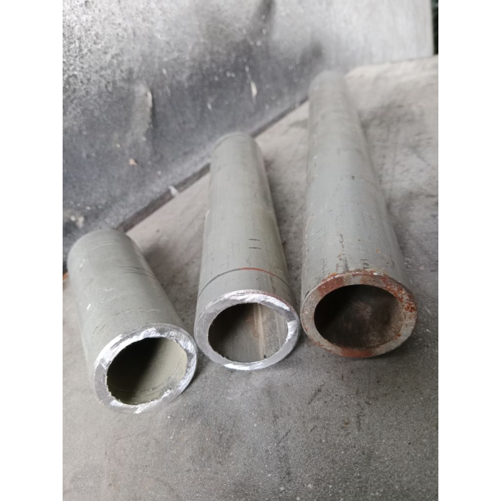 Pipa Besi Seamless Od 40 mm Id 30 mm