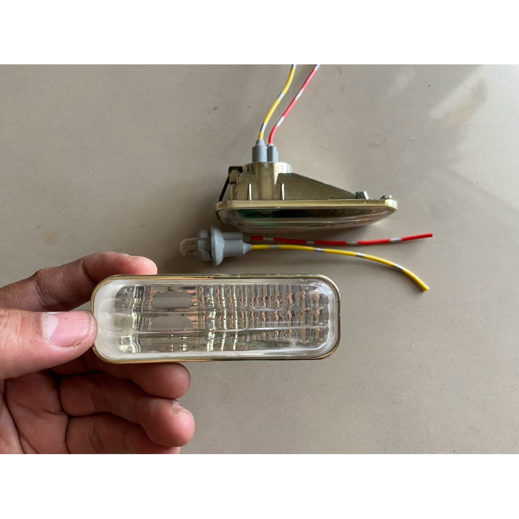 Sidelamp Sein fender honda ferio kijang super kijang kapsul