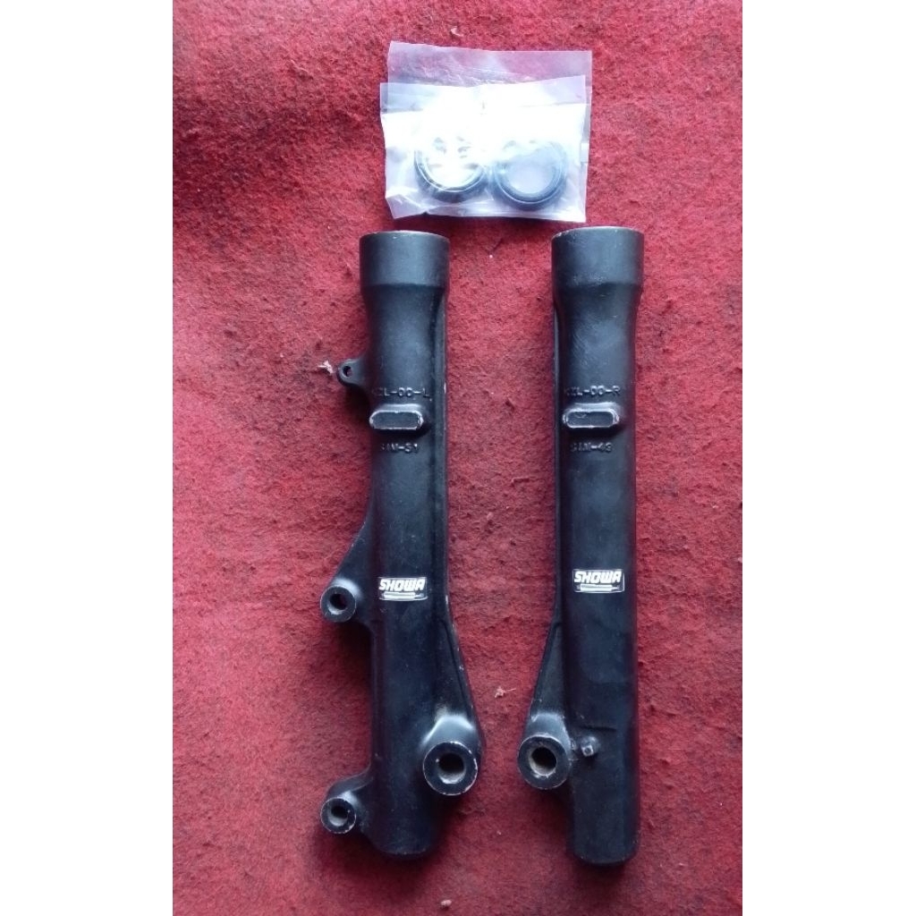 BOTTOM/TABUNG SHOCK DEPAN BEAT FI, SCOOPY,SPACY, ORIGINAL KZL