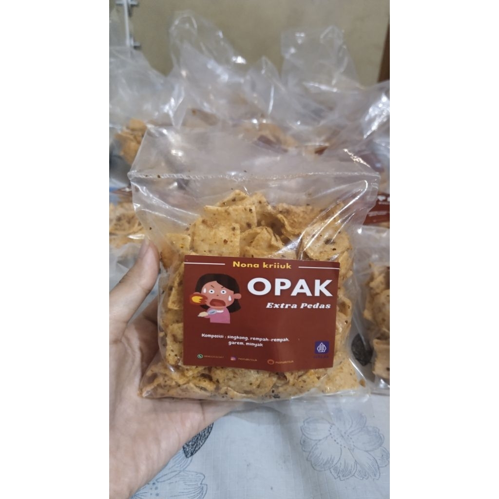 

KERIPIK OPAK EXTRA PEDAS DAUN JERUK