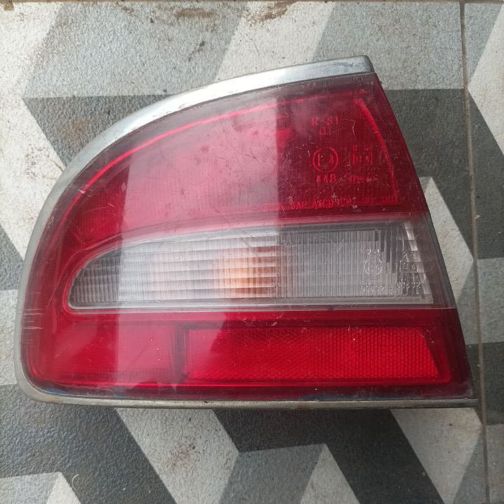 stoplamp kiri mitsubishi galant lele