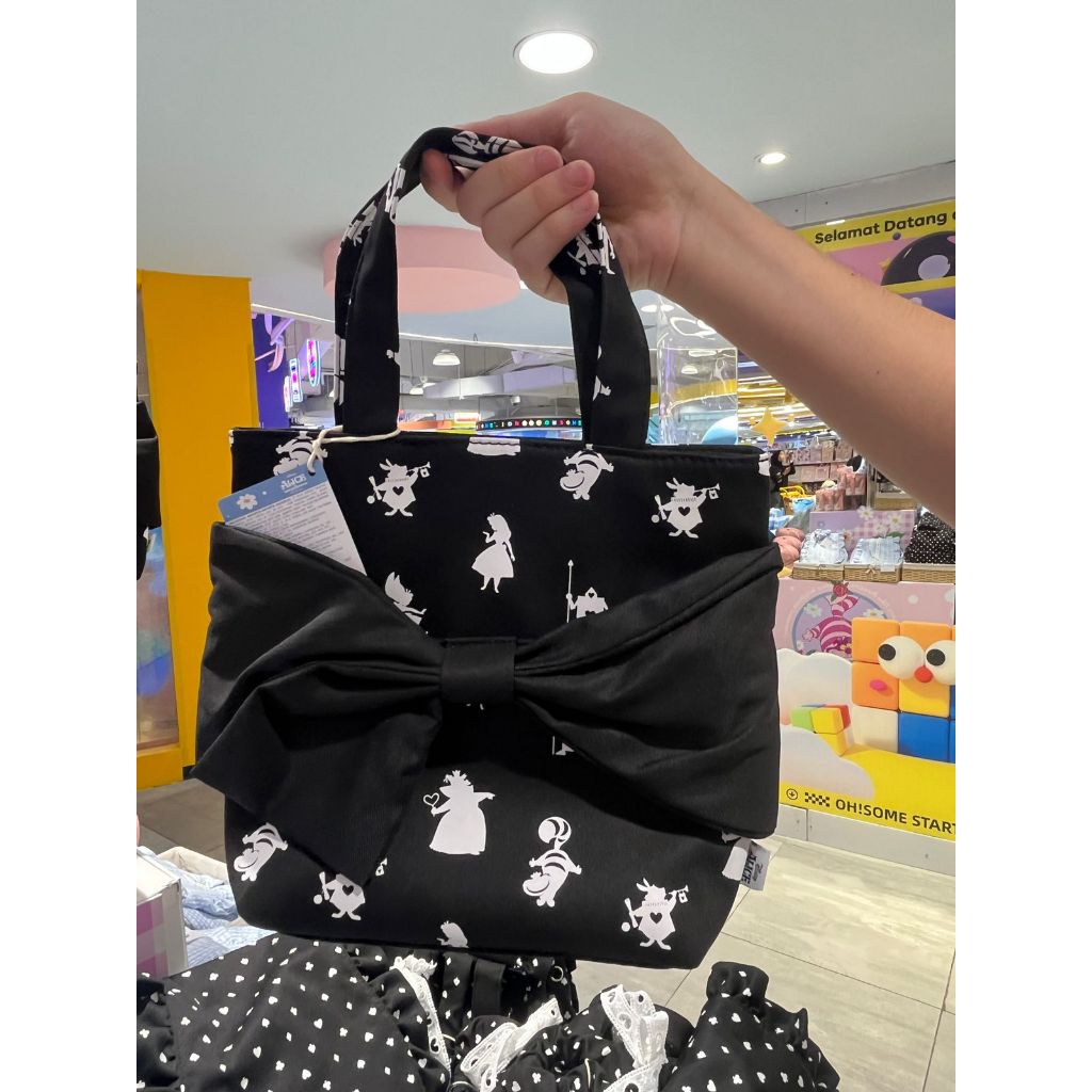 Tas Tote Alice in Wonderland Hitam