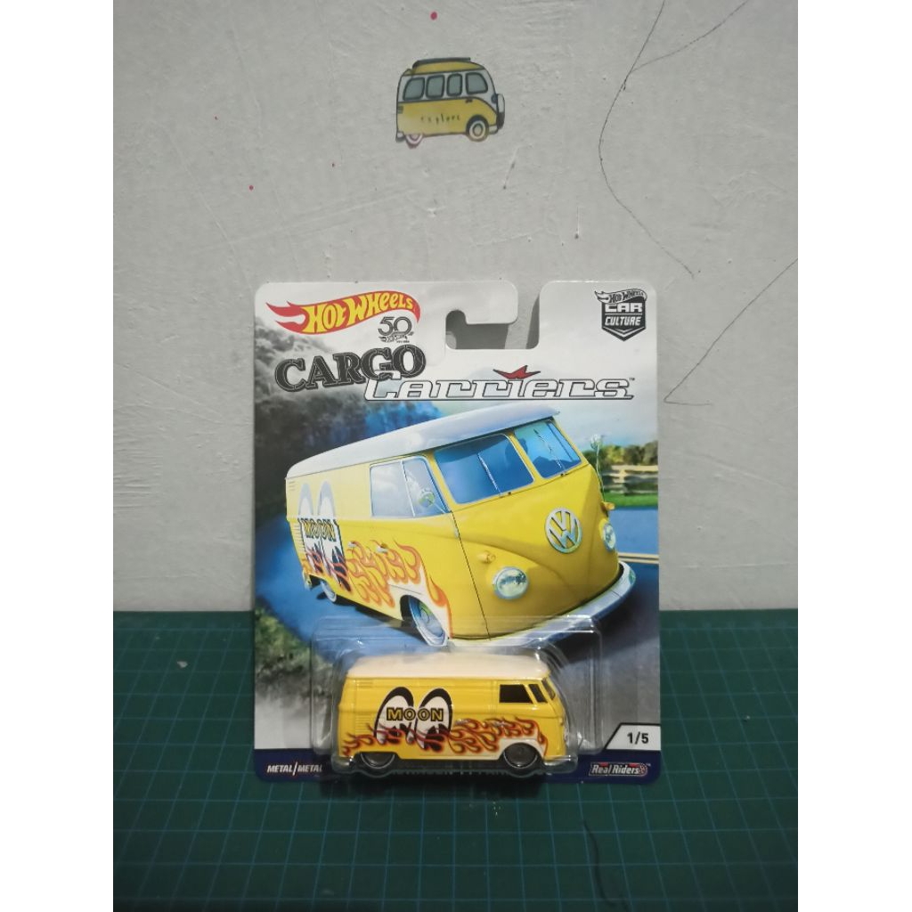 HOTWHEELS VOLKSWAGEN T1 PANEL BUS MOON EYES