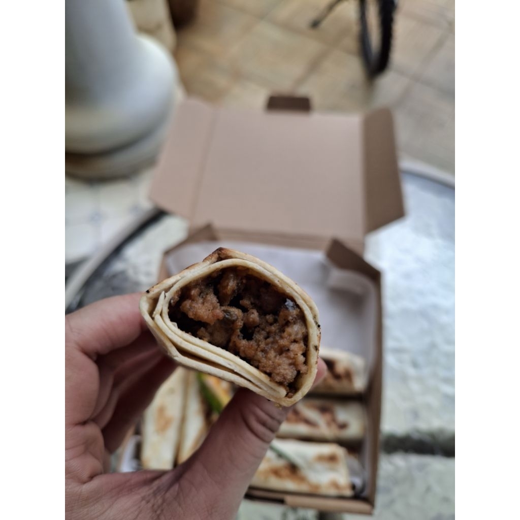 

Kebab Shawarma Daging Sapi Frozen – Makanan Beku Praktis Tinggal Panasin