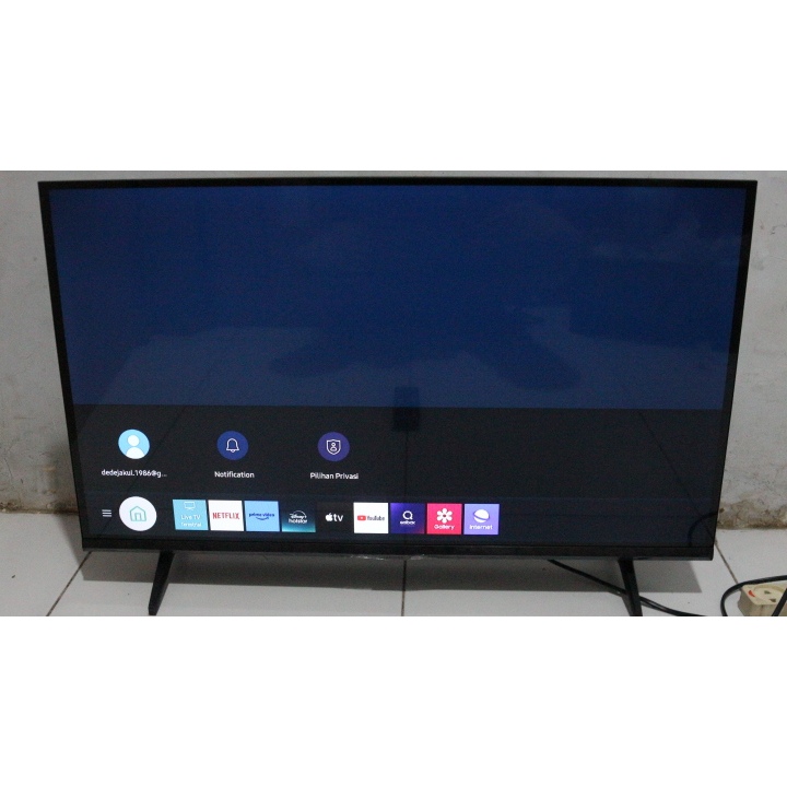 [+free packing kayu] Led Samsung 32 Inch HD Smart TV Youtube Wifi Netflix Dll Kondisi bekas masih se