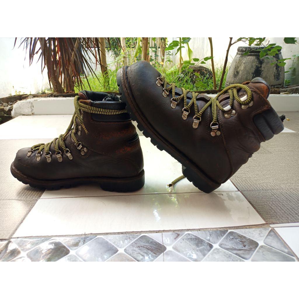K2, CLIMBING BOOTS, Outdoor, Hiking, Vintage