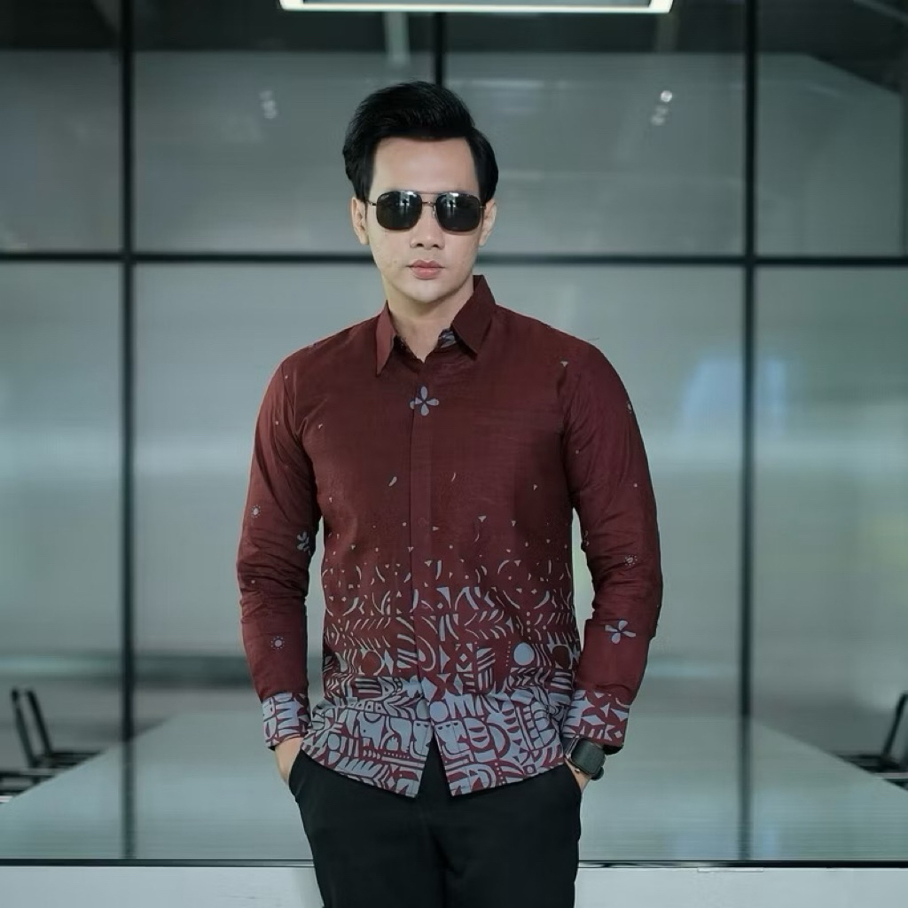 burgundy prabaswara kemeja batik pria lengan panjang kemeja batik kantor