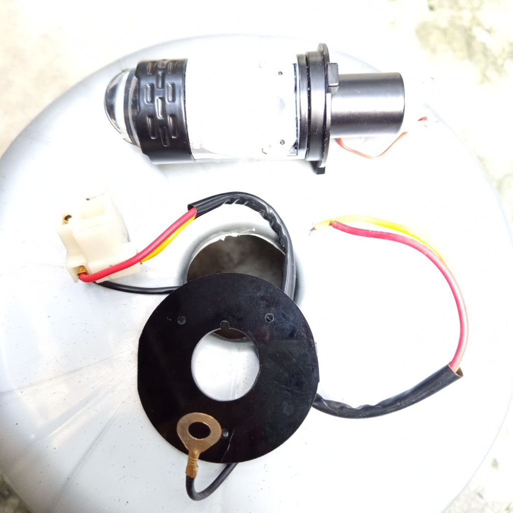 dudukan breket biled h4 universal