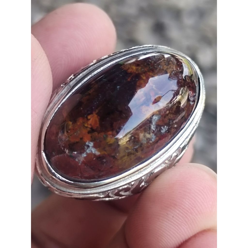 bacan obi kura warna merah