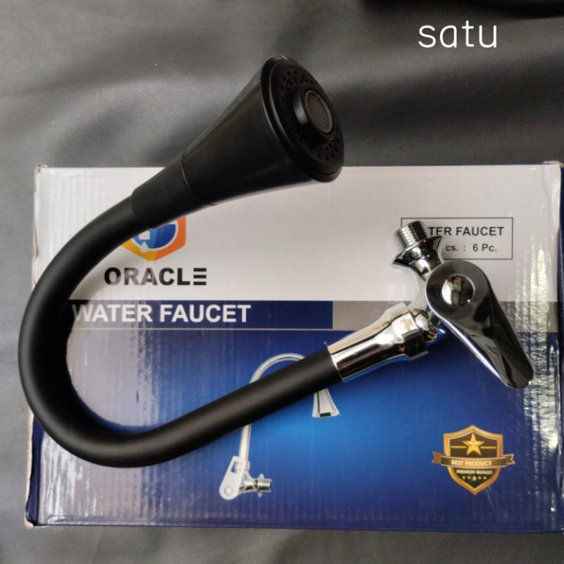 Oracle kran wastafel/kran angsa fleksibel engkol warna hitam model terompet