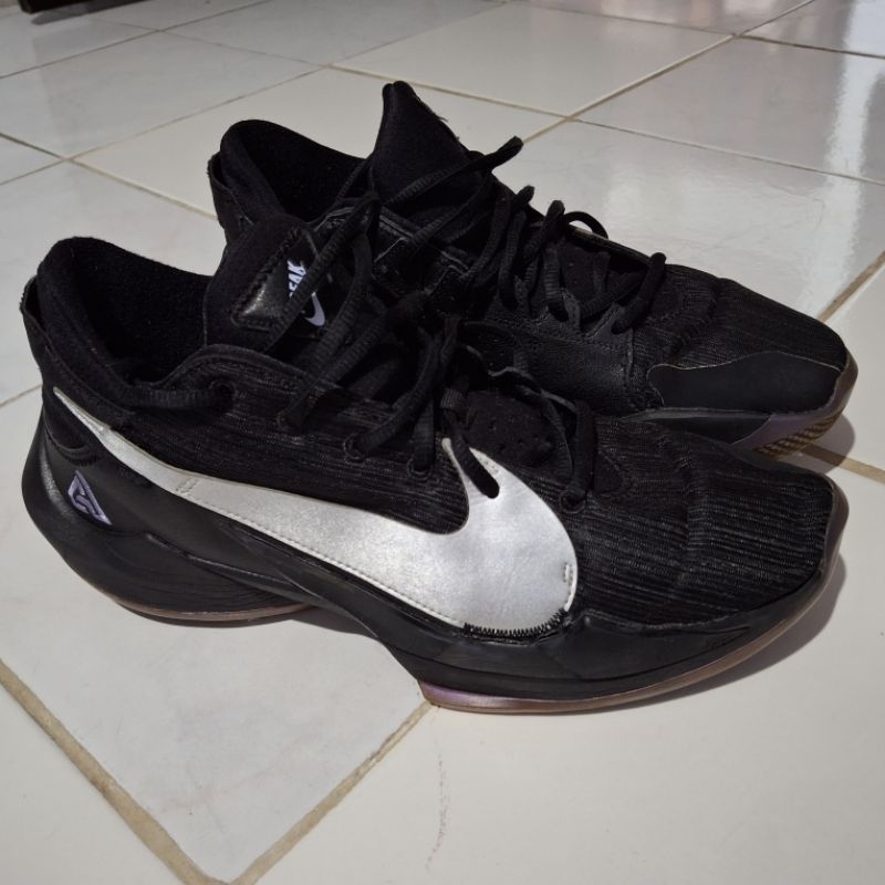 sepatu basket freak 2 dusty amethyst, size 44 second original