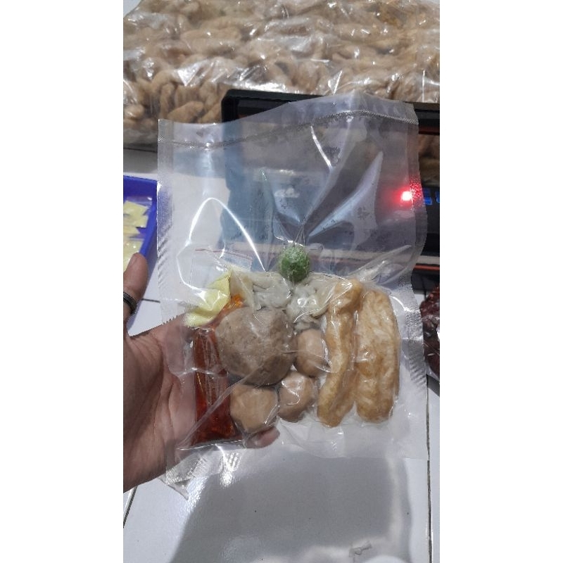 

BAKSO URAT CHILI OIL 200GR