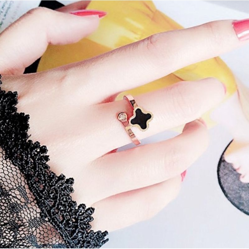 cincin titanium fashion clover hitam mata 1