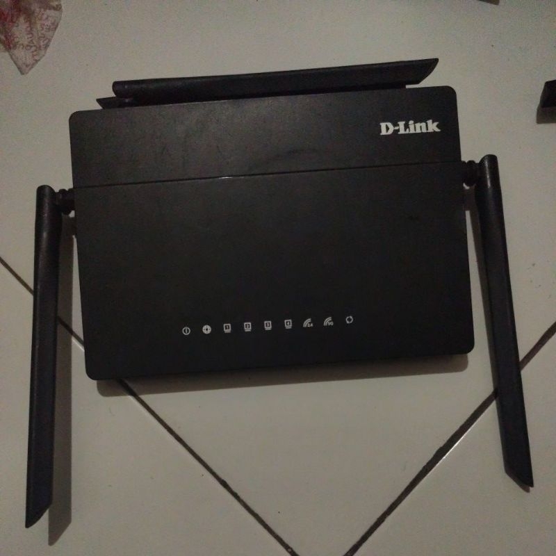 D-Link R2E dir822