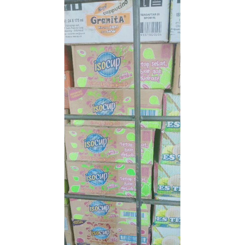 

minuman Isocup rasa jambu/ leci isi 24