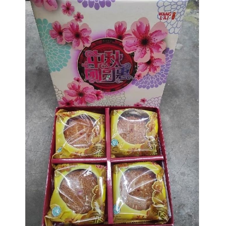 

WANG LAI MOONCAKE Wanglai wanglai kue bulan medan mooncake guek pia yue bing Medan isi 4 pcs