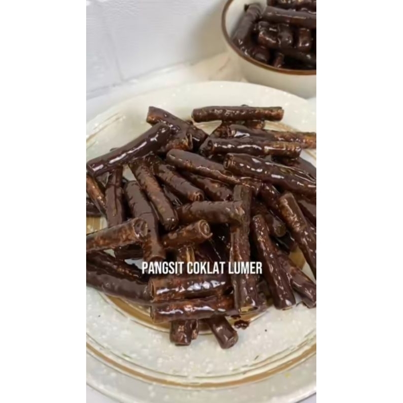 

kripik pangsit rasa coklat 1kg