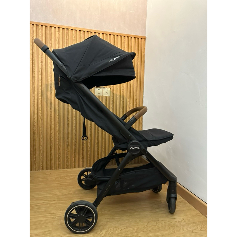 stroller bayi nuna TRVL nuna travel black preloved pemakaian pribadi