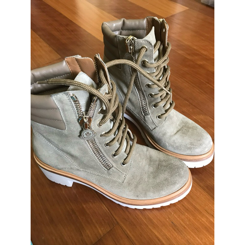 Moncler Boot size 35.5 Original Authentic