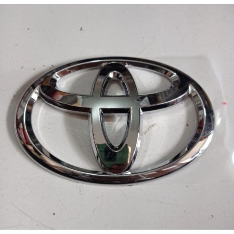 Emblem Logo Depan Toyota Kijang Kapsul ori