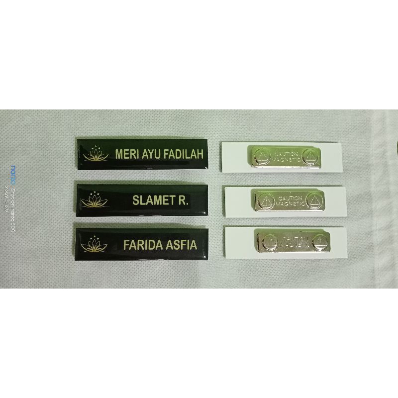 

NAME TAG NAMA DADA AKRILIK