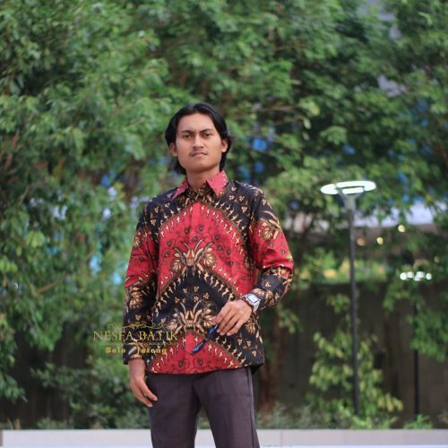 Kemeja Batik Pria Slimfit Motif Keris Merah