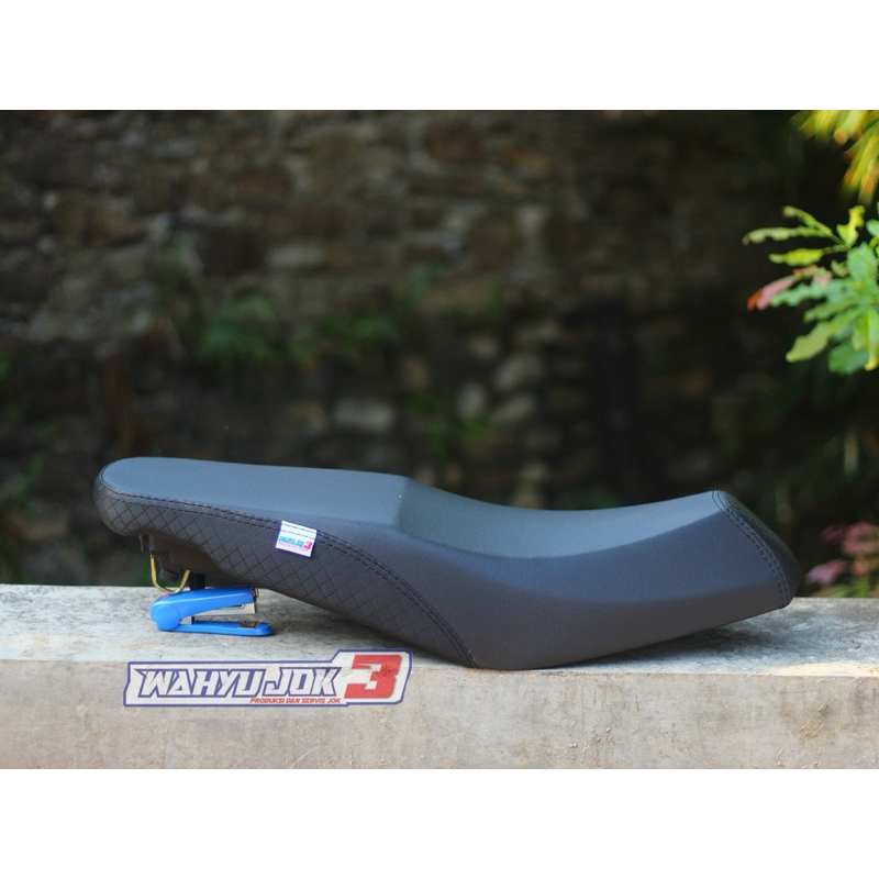 JOK MIO SPORTY AMPLAS - jok mio sporty smile seset paha kulit amplas Dragon - jok mio