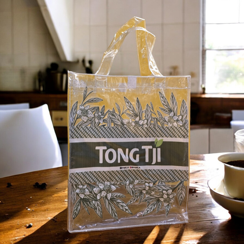 

Tas Mika Transparan Tong Tji Untuk Tempat Pernak-pernik. Ukuran tas 20x13x25 cm
