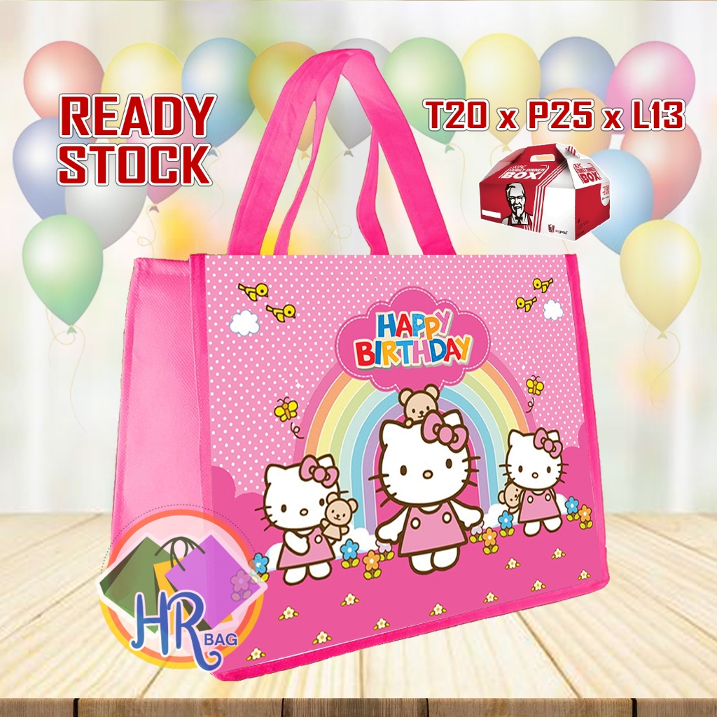 

READY STOK Tas Ulang Tahun Hello Kitty / Tas Ultah Ukuran KFC Snack / Tas Ultah Terlaris / Tas Ulang Tahun Anak / Goodie Bag Bingkisan Souvenir Anak Landscape 20x25x13