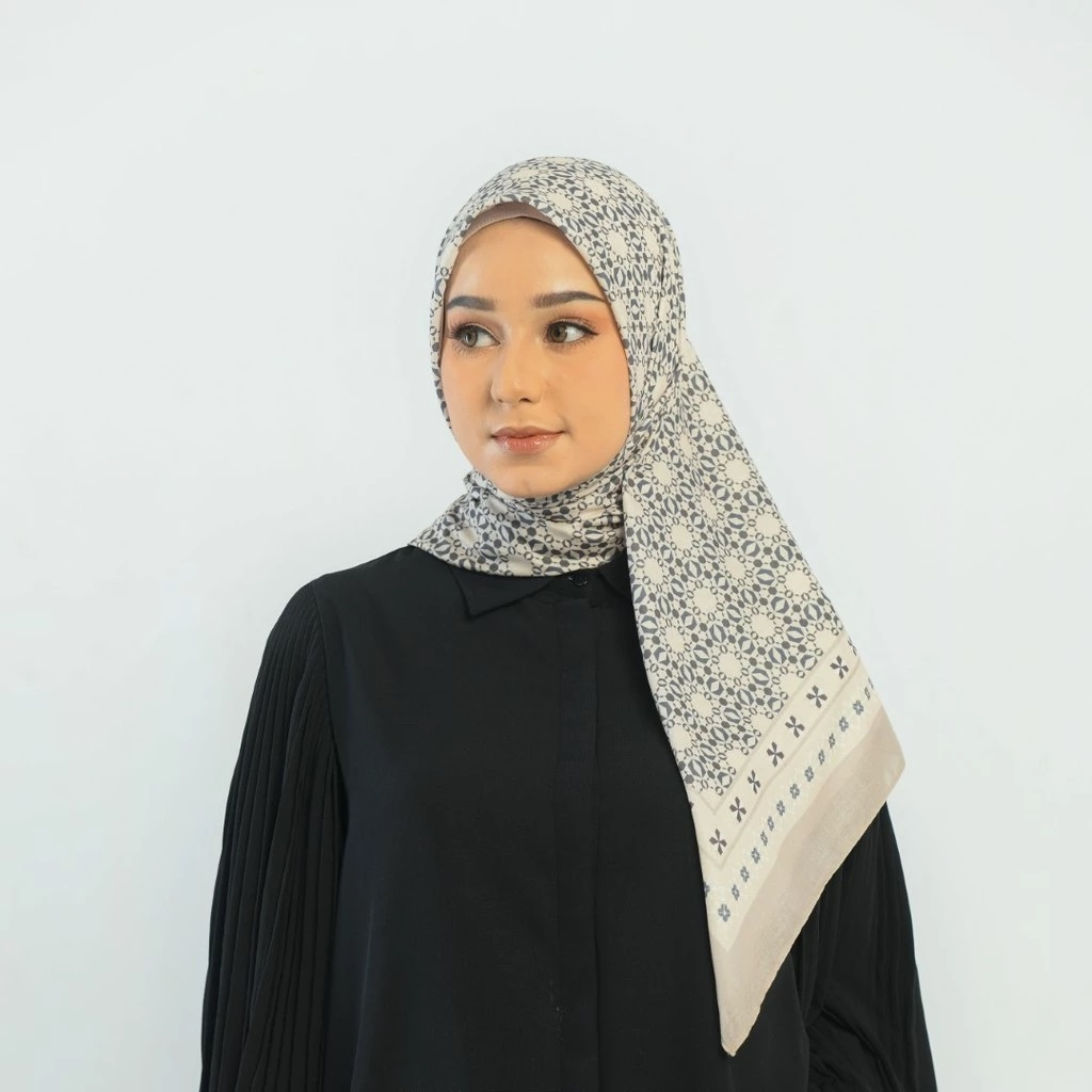ZOYA ALESKA SCARF/KERUDUNG SEGIEMPAT MOTIF/KERUDUNG MOTIF ZOYA