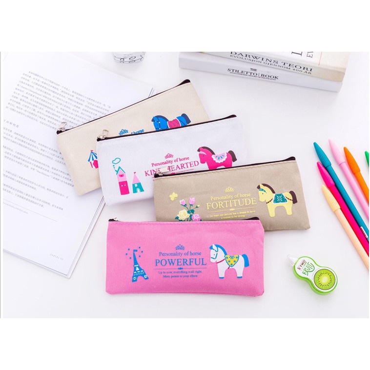 

Harga Spesial Produk Ennwen TP39 Tempat Pensil Royal Horse Tempat Kosmetik A52