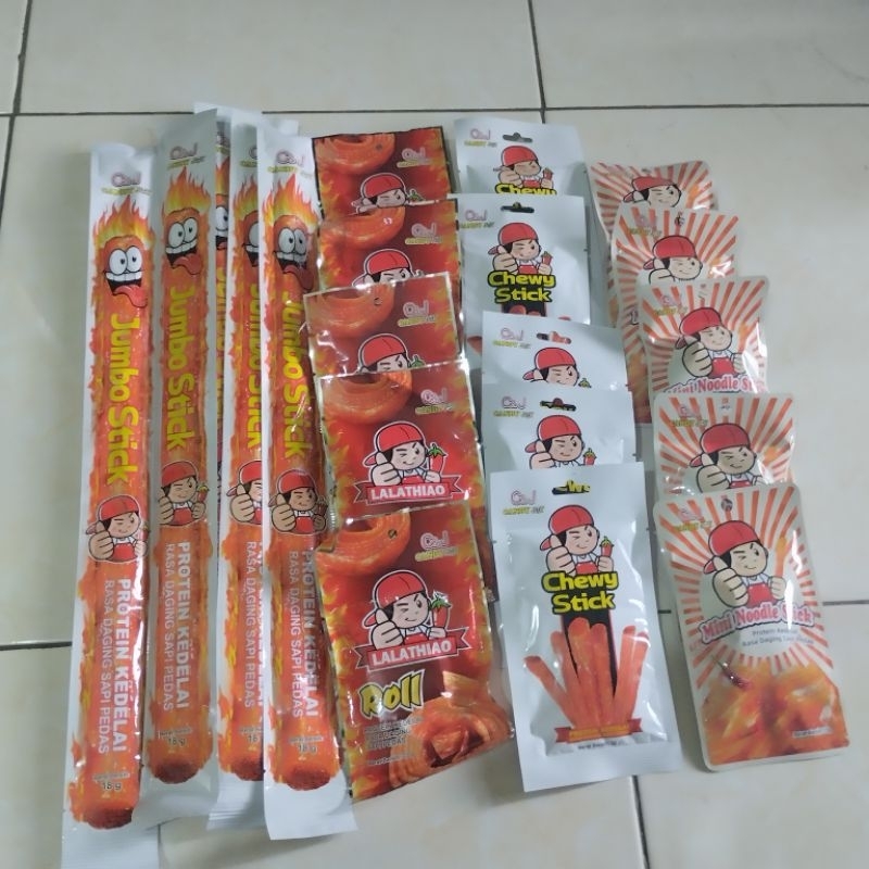 

JAJAN VIRAL LATIAO MIX JUMBO STICK CHEWY STICK LALATIAO ROLL MINI NOODLE STICK mix 20pcs