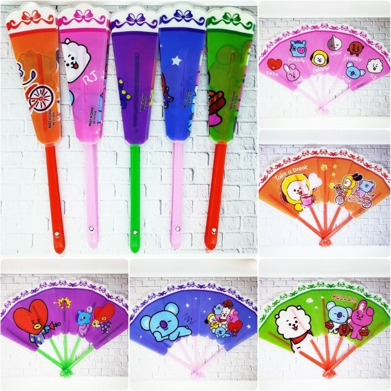 TERLARIS KIPAS TANGAN TANGKAI KARAKTER/ KIPAS KARAKTER TAANGKAI RANDOM/ KIPAS TANGAN KARAKTER