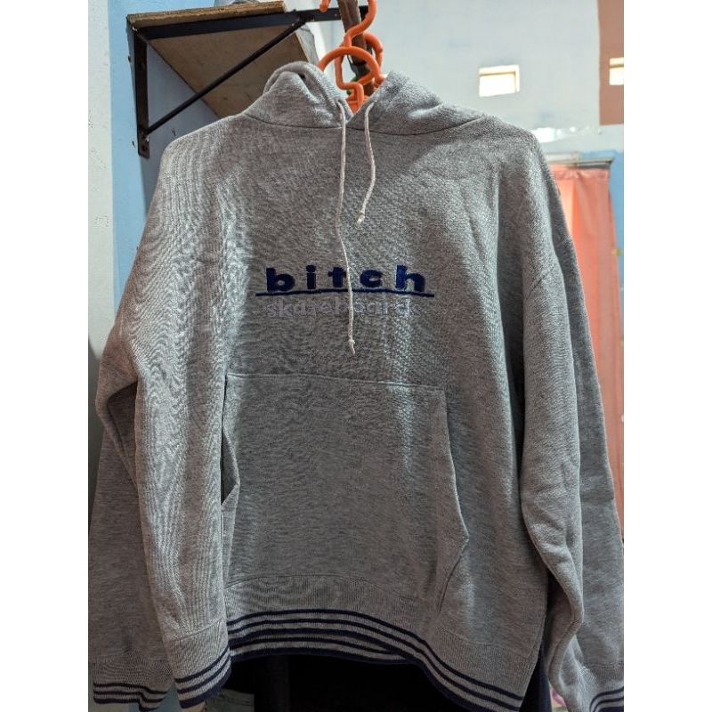 Hoodie bitch skateboard