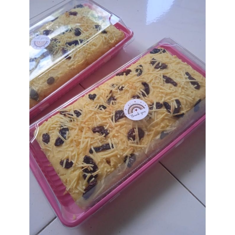 

Bolu Tape Panggang topping keju kismis | Cake tape panggang uk. 20cm x 10cm