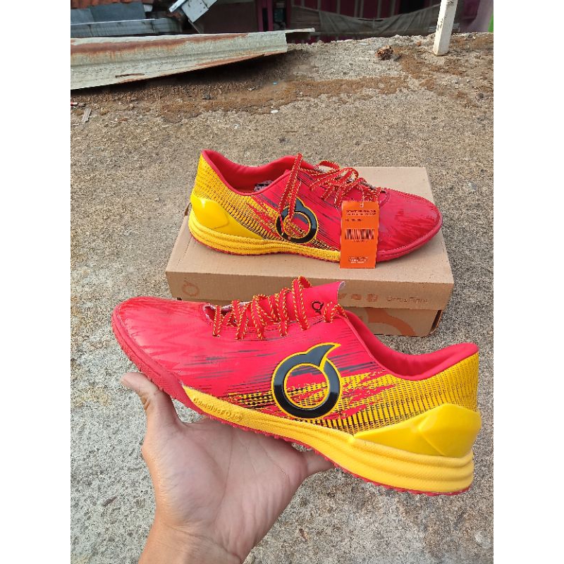 sepatu Futsal Ortus catalyst Legion Unity Bekas Baru size 43