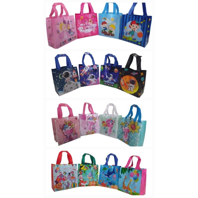 

Goodie bag karakter anakulang tahun 22x23x11 Lusinan isi 12pcs Goodiebag animasi goodie bag unicorncars