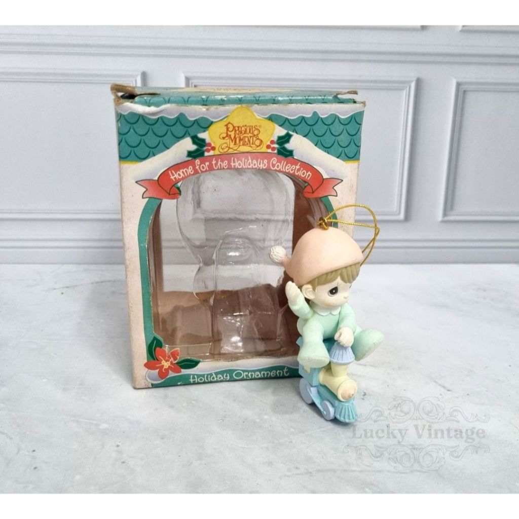 Vintage Pajangan Porselen Precious Moments 1995 Collection Home For The Holidays Ornament Boy Riding