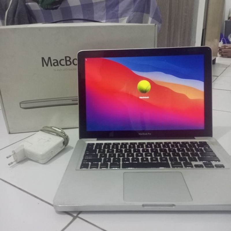 Macbook Pro 14inch 2010 Bekas/Second