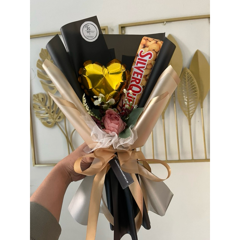 

Bucket snack / bucket jajan / bucket graduation / bucket bunga / bucket wisuda / kado / gift / bucket coklat / bucket uang