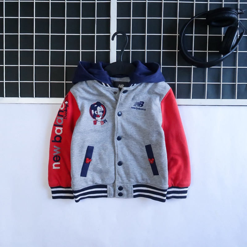 JAKET VARSITY NB X DISNEY MICKEY MOUSE