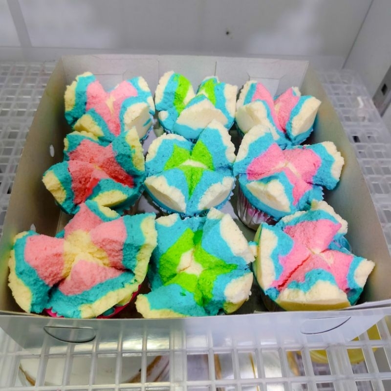 

Bolu Kukus Mekar, Bolu Kukus Ketawa, Bolu Mekar