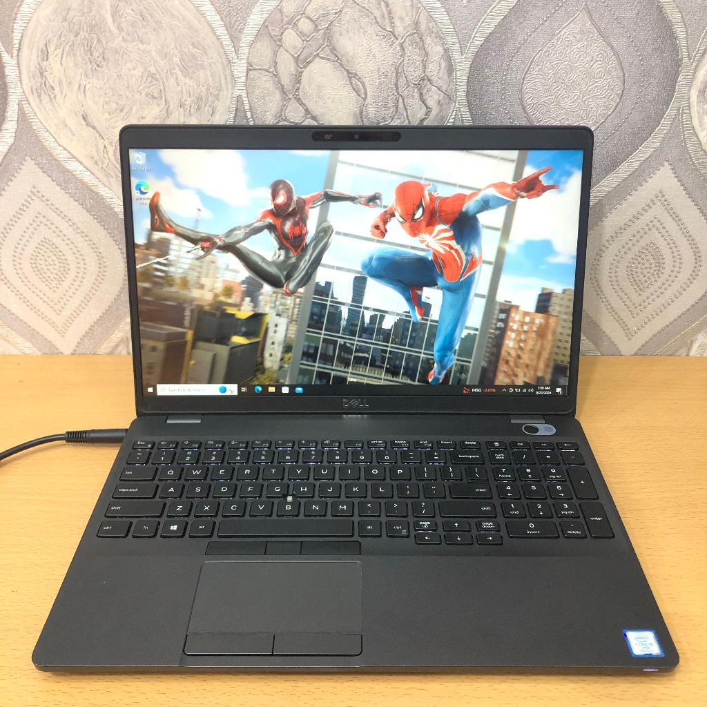 Dell Precision 3541 (i5 - 9th Gen) Double VGA